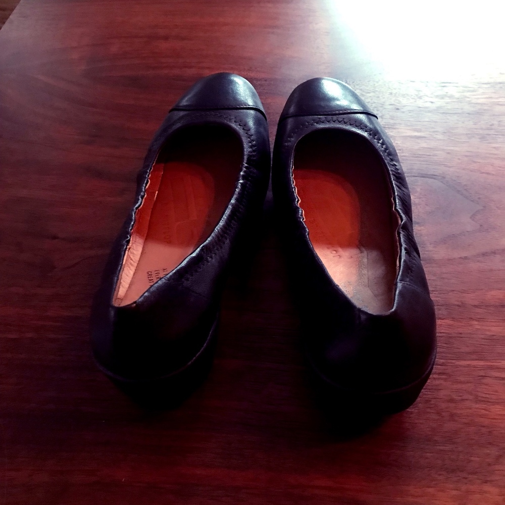 Women’s Fitflop Black Ballerina Flat size 6